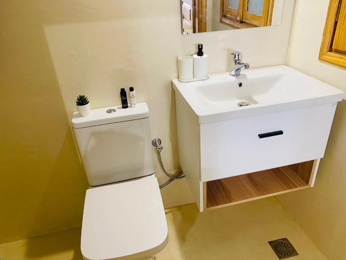 Homdwell Fine Living 1 Apartment Ermoupoli Bagian luar foto